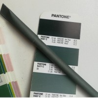 Бумажная ручка оливкового цвета (pantone 5477c) 